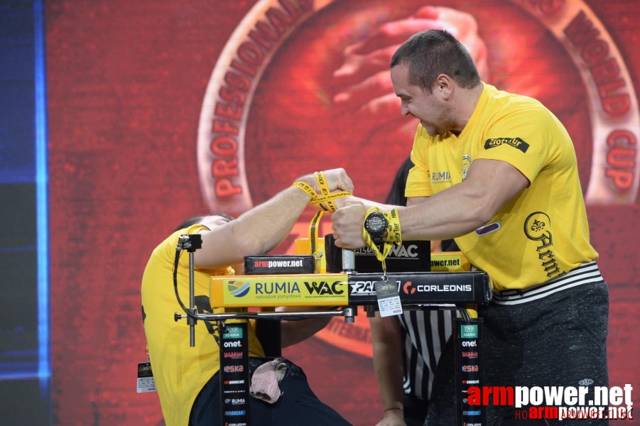 Zloty Tur 2015 by Mark Kazus - Right Hand # Siłowanie na ręce # Armwrestling # Armpower.net