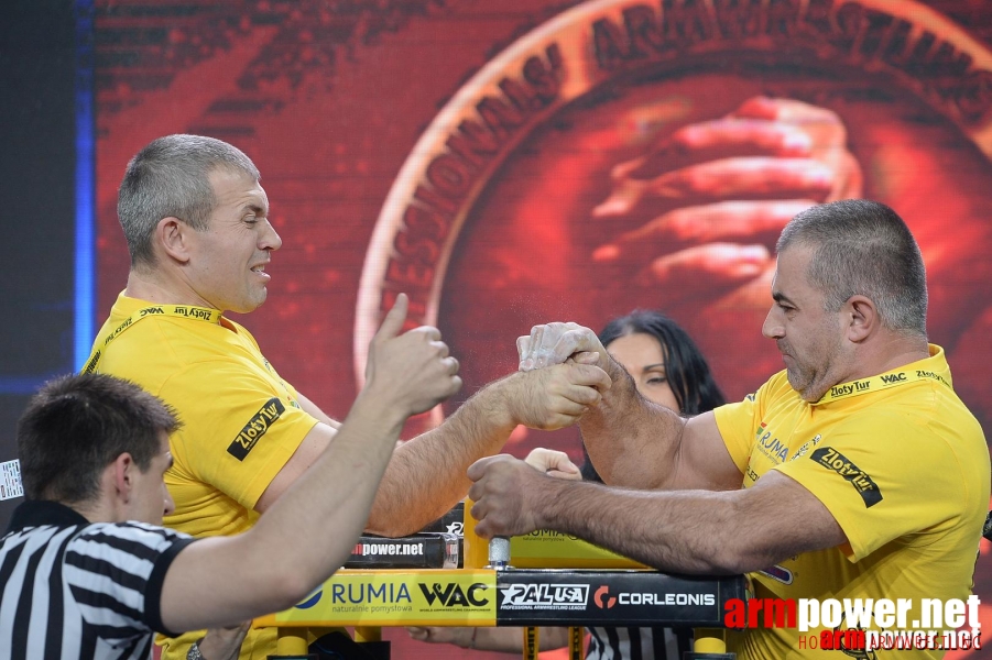 Zloty Tur 2015 by Mark Kazus - Right Hand # Armwrestling # Armpower.net