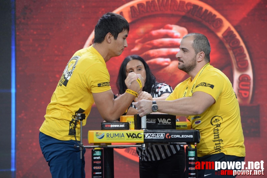 Zloty Tur 2015 by Mark Kazus - Right Hand # Siłowanie na ręce # Armwrestling # Armpower.net