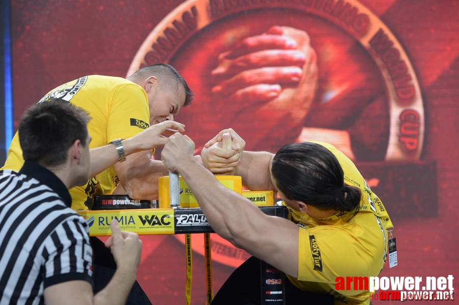 Zloty Tur 2015 by Mark Kazus - Right Hand # Armwrestling # Armpower.net