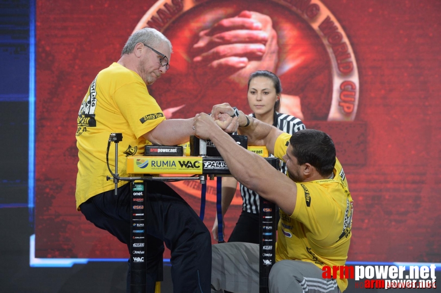 Zloty Tur 2015 by Mark Kazus - Right Hand # Siłowanie na ręce # Armwrestling # Armpower.net