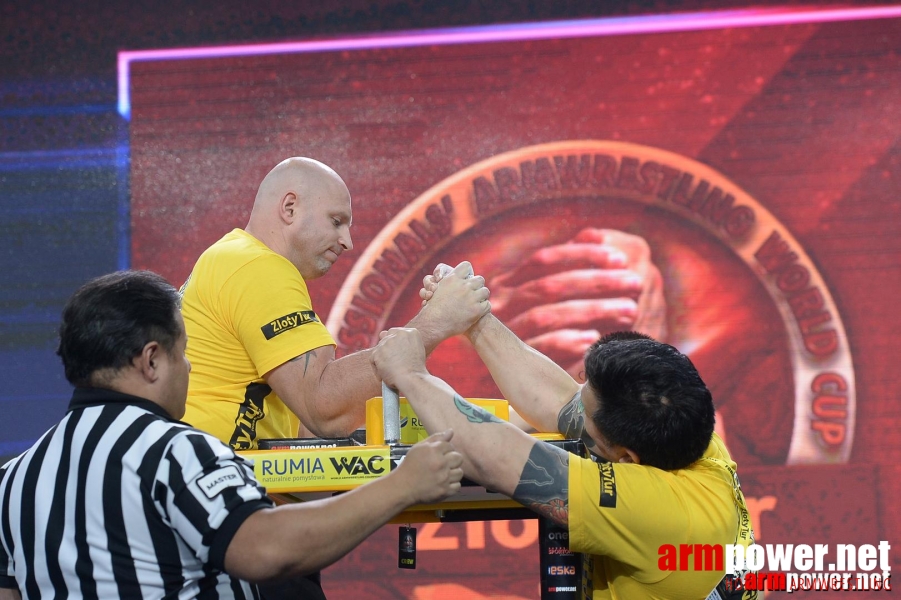 Zloty Tur 2015 by Mark Kazus - Right Hand # Armwrestling # Armpower.net