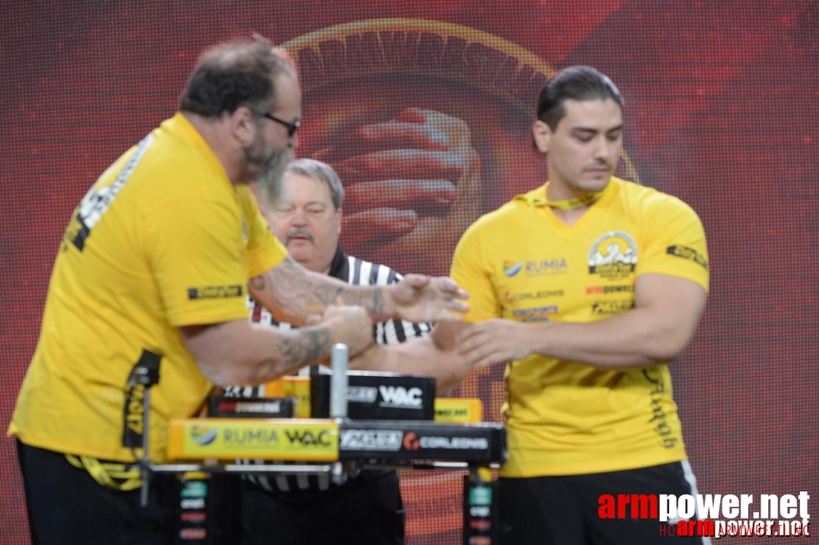 Zloty Tur 2015 by Mark Kazus - Right Hand # Armwrestling # Armpower.net