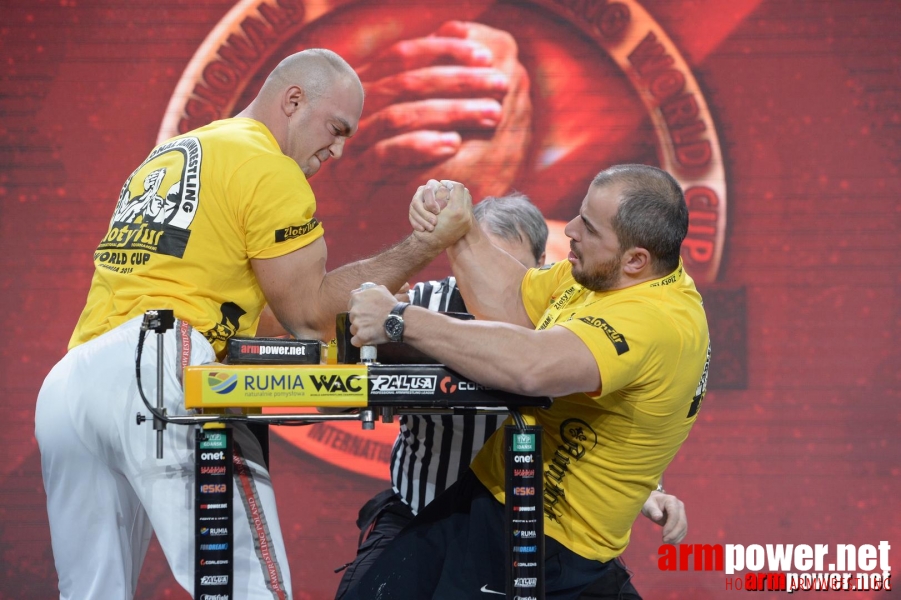 Zloty Tur 2015 by Mark Kazus - Right Hand # Armwrestling # Armpower.net