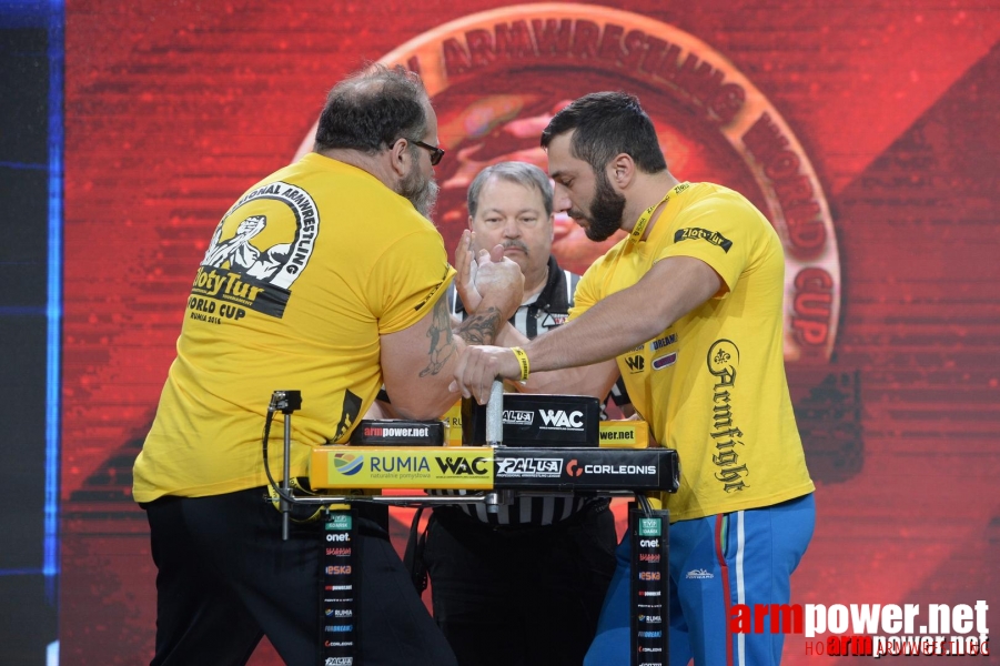 Zloty Tur 2015 by Mark Kazus - Right Hand # Siłowanie na ręce # Armwrestling # Armpower.net