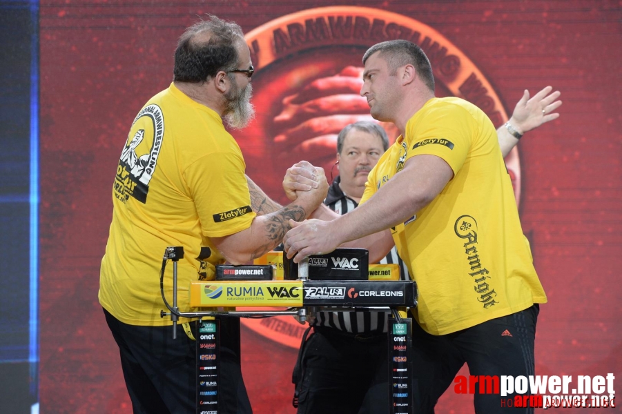 Zloty Tur 2015 by Mark Kazus - Right Hand # Armwrestling # Armpower.net