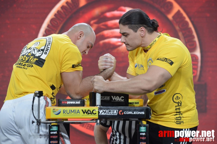 Zloty Tur 2015 by Mark Kazus - Right Hand # Siłowanie na ręce # Armwrestling # Armpower.net