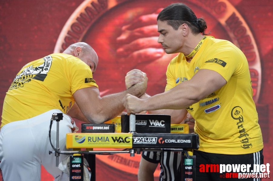 Zloty Tur 2015 by Mark Kazus - Right Hand # Siłowanie na ręce # Armwrestling # Armpower.net