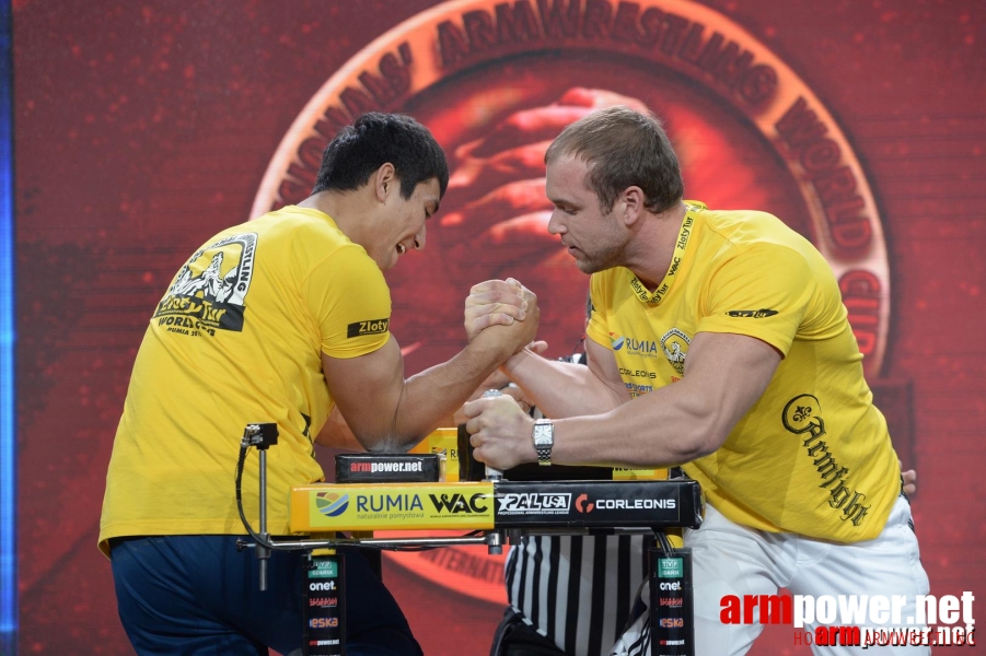 Zloty Tur 2015 by Mark Kazus - Right Hand # Siłowanie na ręce # Armwrestling # Armpower.net