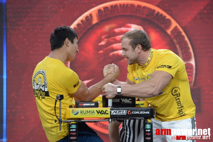 Zloty Tur 2015 by Mark Kazus - Right Hand # Armwrestling # Armpower.net