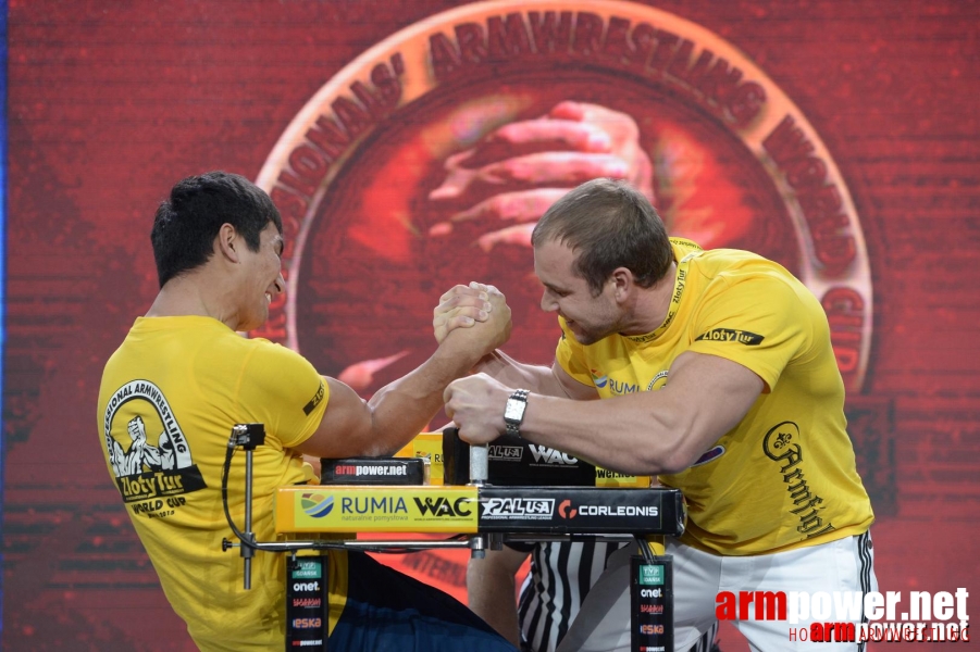 Zloty Tur 2015 by Mark Kazus - Right Hand # Armwrestling # Armpower.net