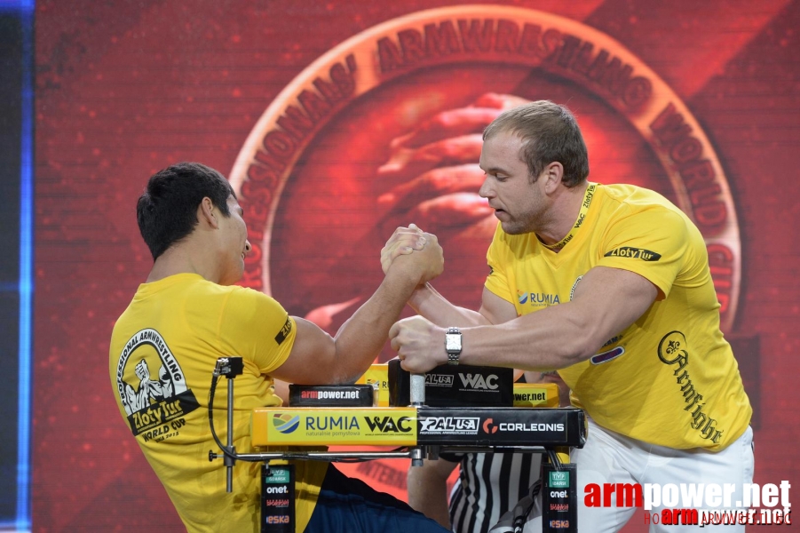 Zloty Tur 2015 by Mark Kazus - Right Hand # Armwrestling # Armpower.net