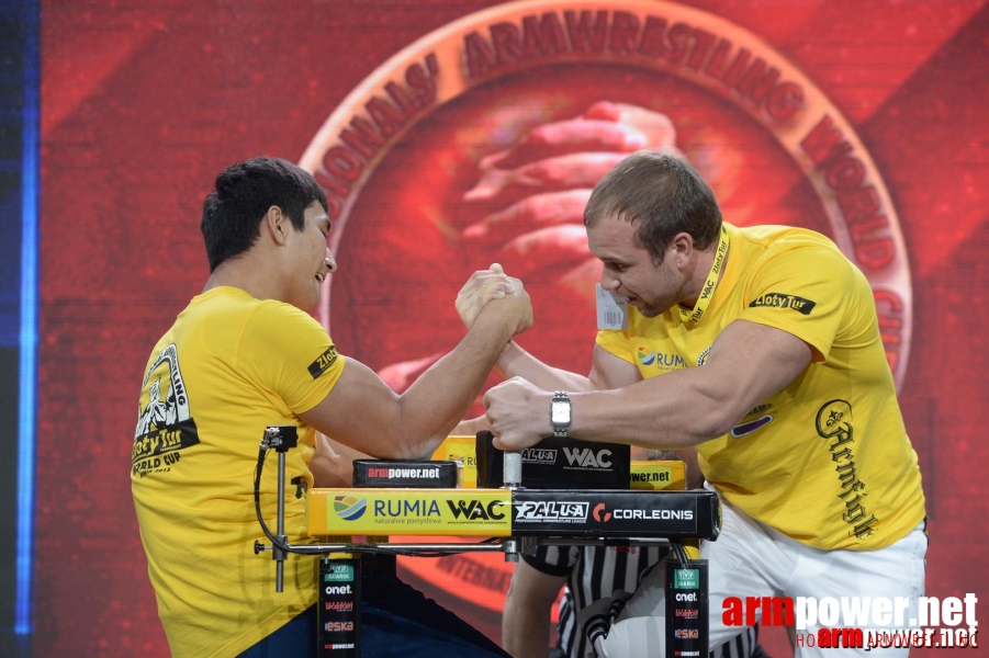 Zloty Tur 2015 by Mark Kazus - Right Hand # Armwrestling # Armpower.net