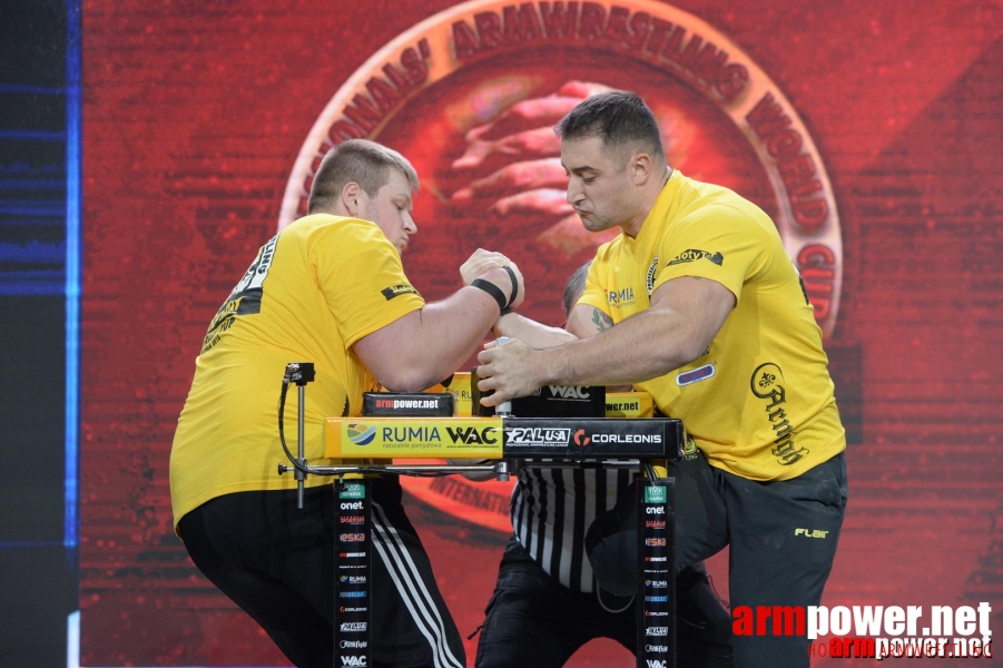 Zloty Tur 2015 by Mark Kazus - Right Hand # Siłowanie na ręce # Armwrestling # Armpower.net