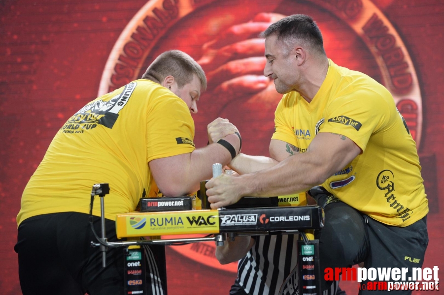 Zloty Tur 2015 by Mark Kazus - Right Hand # Siłowanie na ręce # Armwrestling # Armpower.net