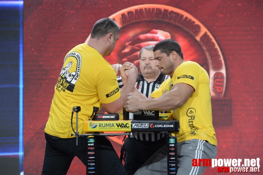 Zloty Tur 2015 by Mark Kazus - Right Hand # Armwrestling # Armpower.net