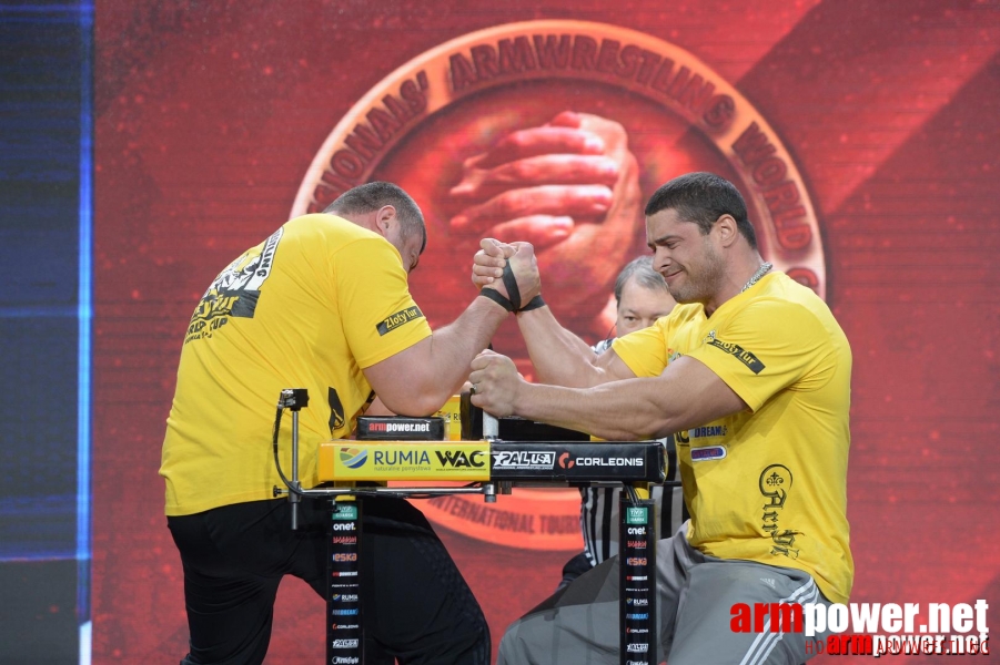 Zloty Tur 2015 by Mark Kazus - Right Hand # Siłowanie na ręce # Armwrestling # Armpower.net