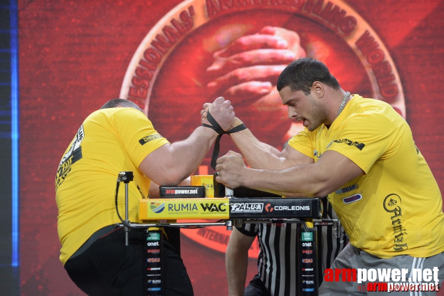 Zloty Tur 2015 by Mark Kazus - Right Hand # Armwrestling # Armpower.net