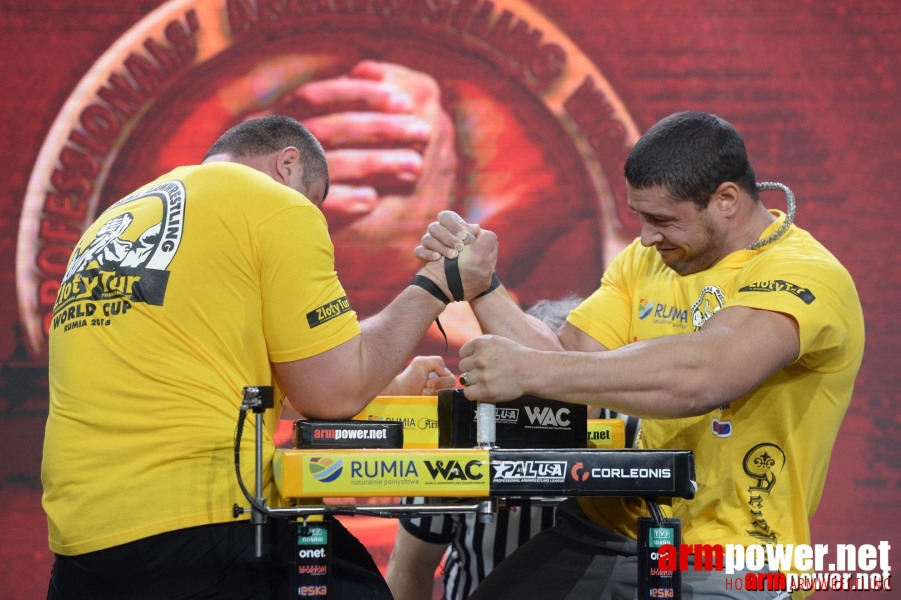 Zloty Tur 2015 by Mark Kazus - Right Hand # Siłowanie na ręce # Armwrestling # Armpower.net