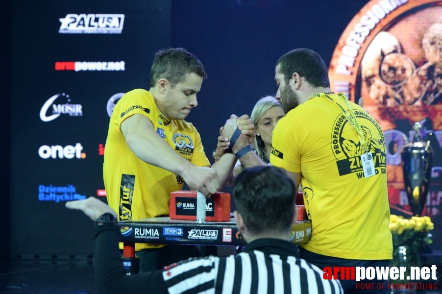 Zloty Tur 2016 - left hand by Mark Kazus # Armwrestling # Armpower.net