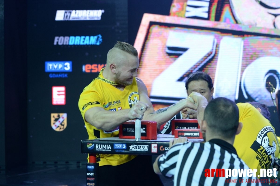 Zloty Tur 2016 - left hand by Mark Kazus # Armwrestling # Armpower.net