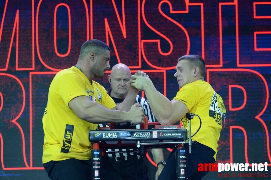 Zloty Tur 2016 - left hand by Mark Kazus # Siłowanie na ręce # Armwrestling # Armpower.net