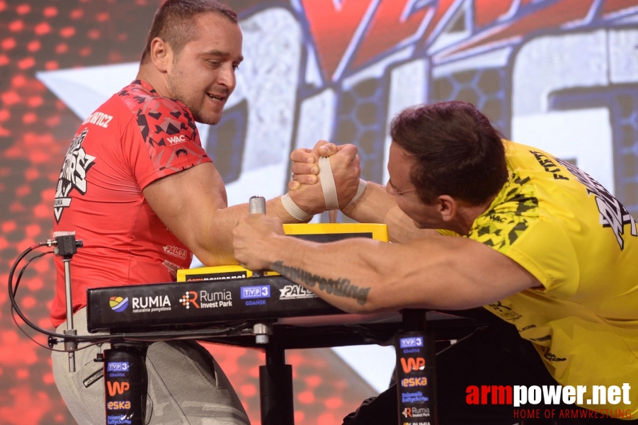 Armfight #48 - Bartosiewicz vs Tiete # Armwrestling # Armpower.net