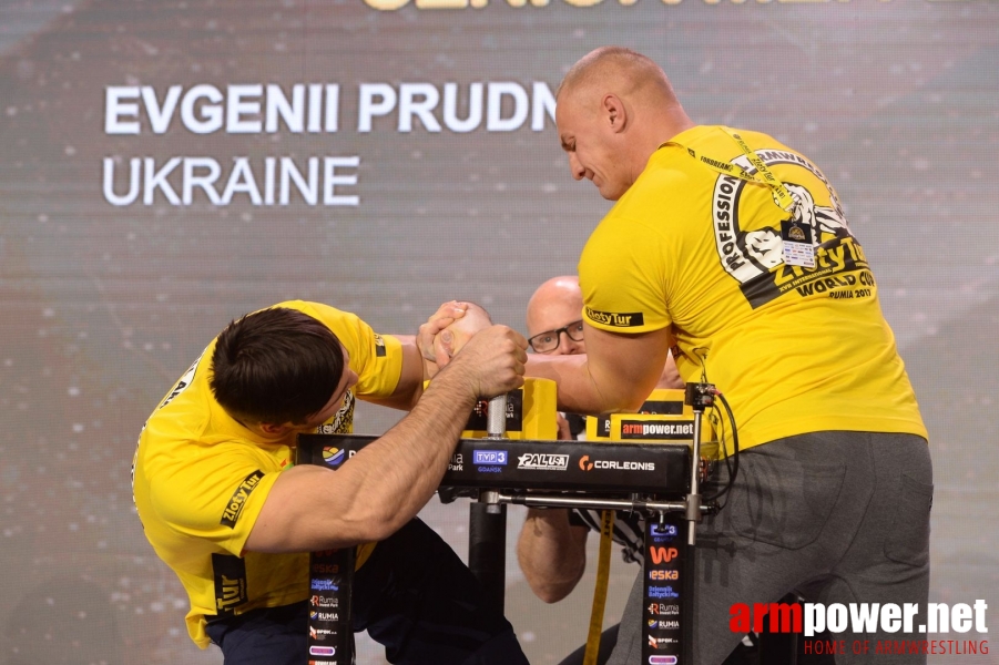 Zloty Tur 2017 - left hand finals # Armwrestling # Armpower.net