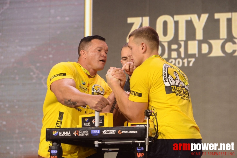 Zloty Tur 2017 - left hand finals # Armwrestling # Armpower.net