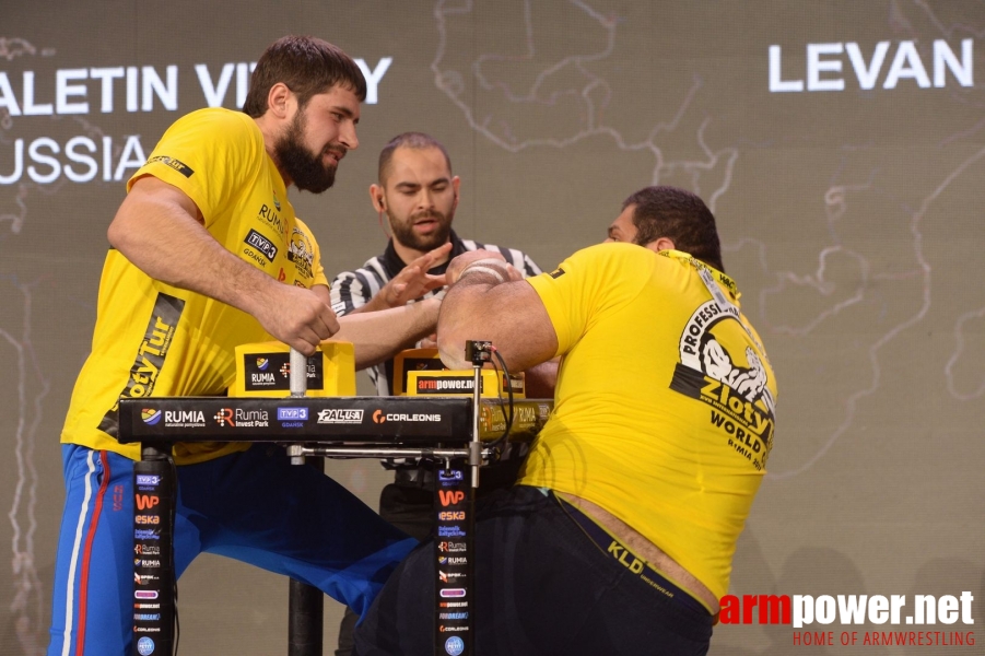 Zloty Tur 2017 - left hand finals # Armwrestling # Armpower.net