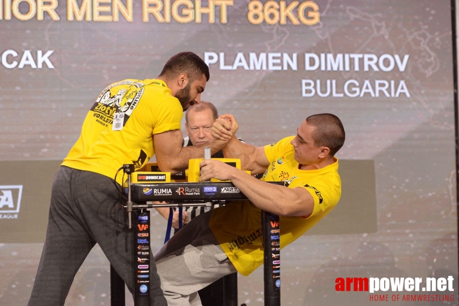 Zloty Tur 2017 - right hand finals # Armwrestling # Armpower.net