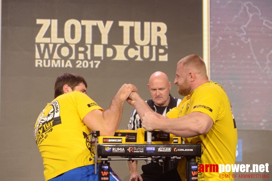 Zloty Tur 2017 - right hand finals # Armwrestling # Armpower.net