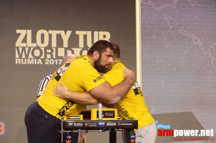 Zloty Tur 2017 - right hand finals # Armwrestling # Armpower.net