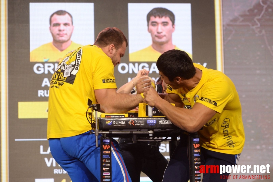 Zloty Tur 2017 - right hand finals # Siłowanie na ręce # Armwrestling # Armpower.net