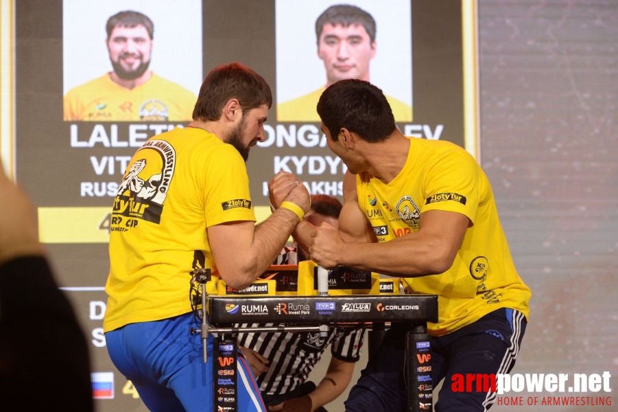 Zloty Tur 2017 - right hand finals # Armwrestling # Armpower.net