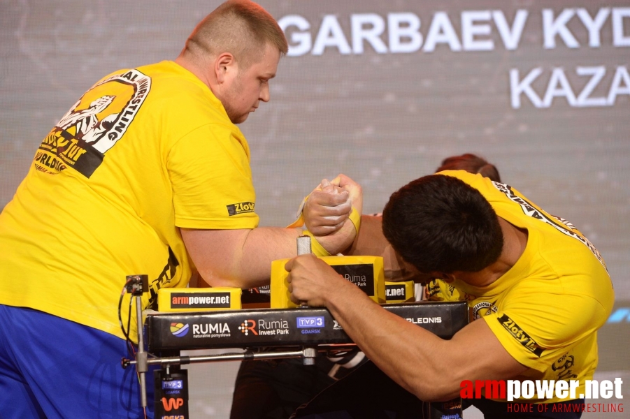 Zloty Tur 2017 - right hand finals # Siłowanie na ręce # Armwrestling # Armpower.net