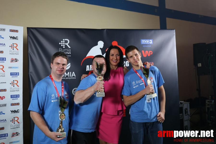 Anna Mazurenko with competitors - Disabled World Cup 2017 # Siłowanie na ręce # Armwrestling # Armpower.net