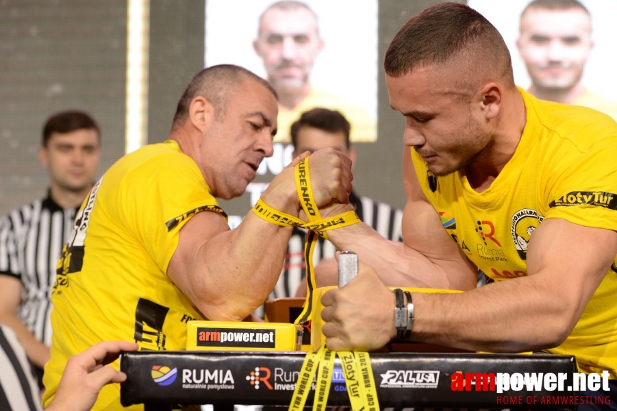 Zloty Tur 2017 - right hand eliminations # Armwrestling # Armpower.net