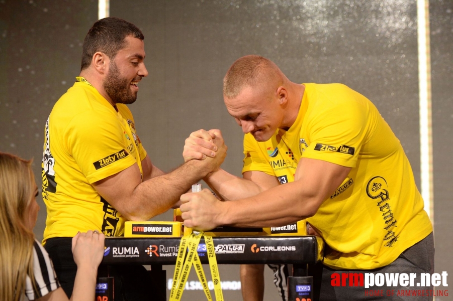 Zloty Tur 2017 - right hand eliminations # Armwrestling # Armpower.net