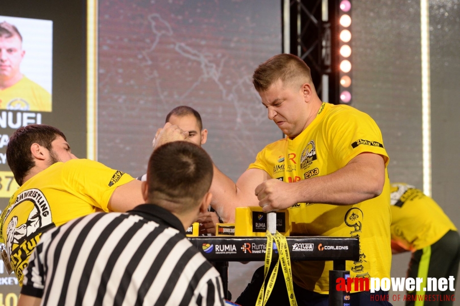 Zloty Tur 2017 - right hand eliminations # Armwrestling # Armpower.net