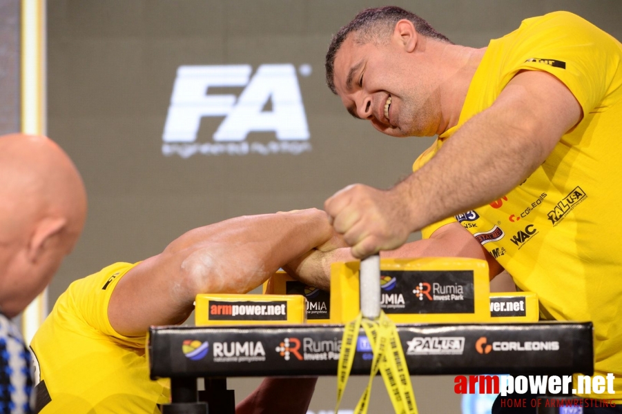 Zloty Tur 2017 - right hand eliminations # Armwrestling # Armpower.net