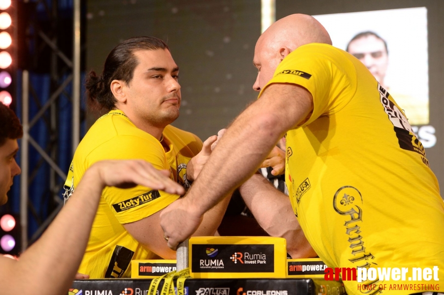 Zloty Tur 2017 - right hand eliminations # Armwrestling # Armpower.net