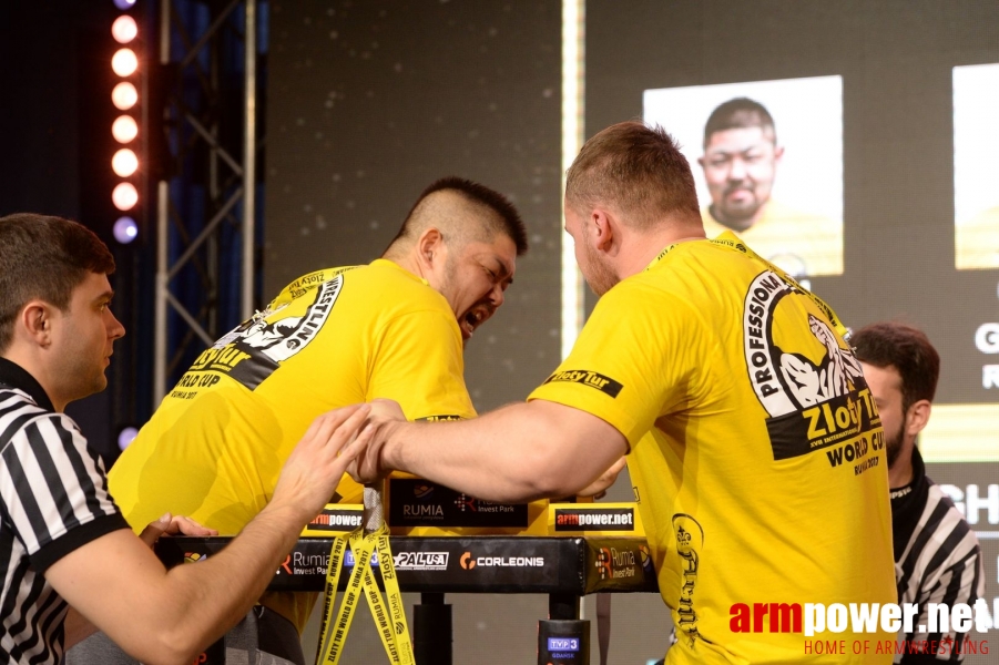 Zloty Tur 2017 - right hand eliminations # Armwrestling # Armpower.net