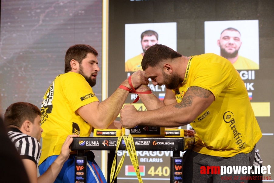 Zloty Tur 2017 - right hand eliminations # Armwrestling # Armpower.net