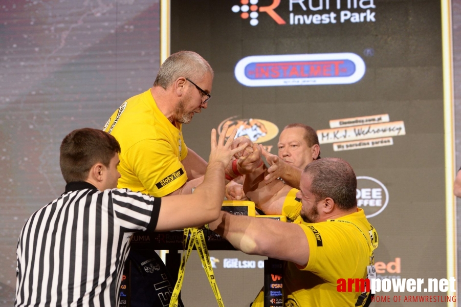 Zloty Tur 2017 - right hand eliminations # Armwrestling # Armpower.net