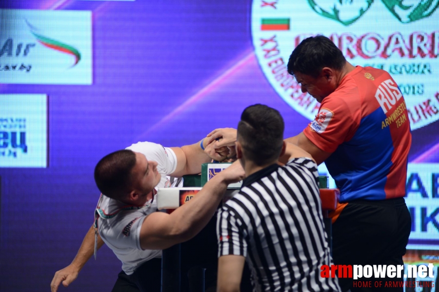 EuroArm2018 - day5 - seniors left # Armwrestling # Armpower.net