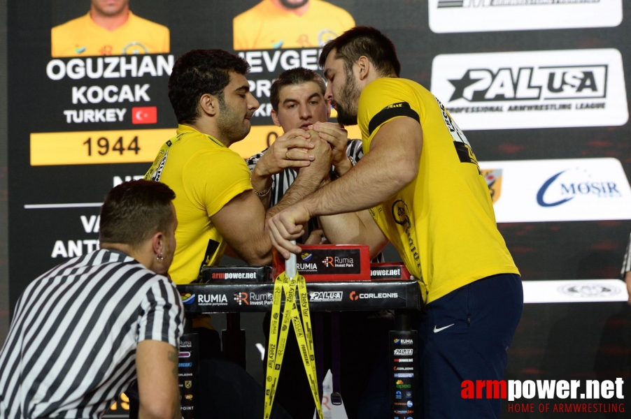 Zloty Tur 2018 - eliminations right hand # Armwrestling # Armpower.net