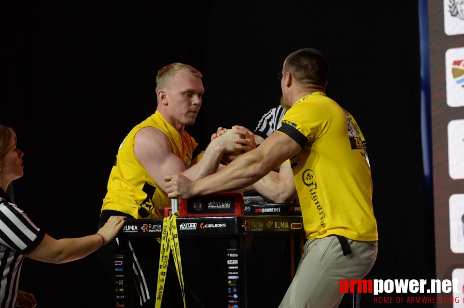 Zloty Tur 2018 - eliminations right hand # Armwrestling # Armpower.net