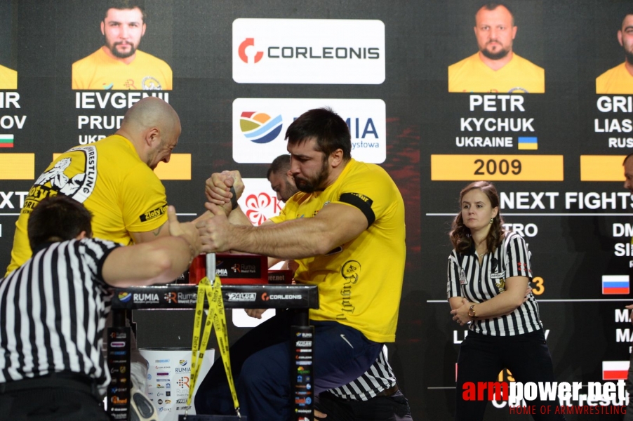 Zloty Tur 2018 - eliminations right hand # Armwrestling # Armpower.net