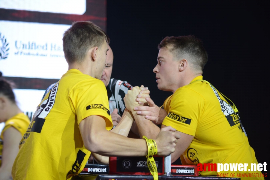 Zloty Tur 2018 - eliminations left hand # Armwrestling # Armpower.net